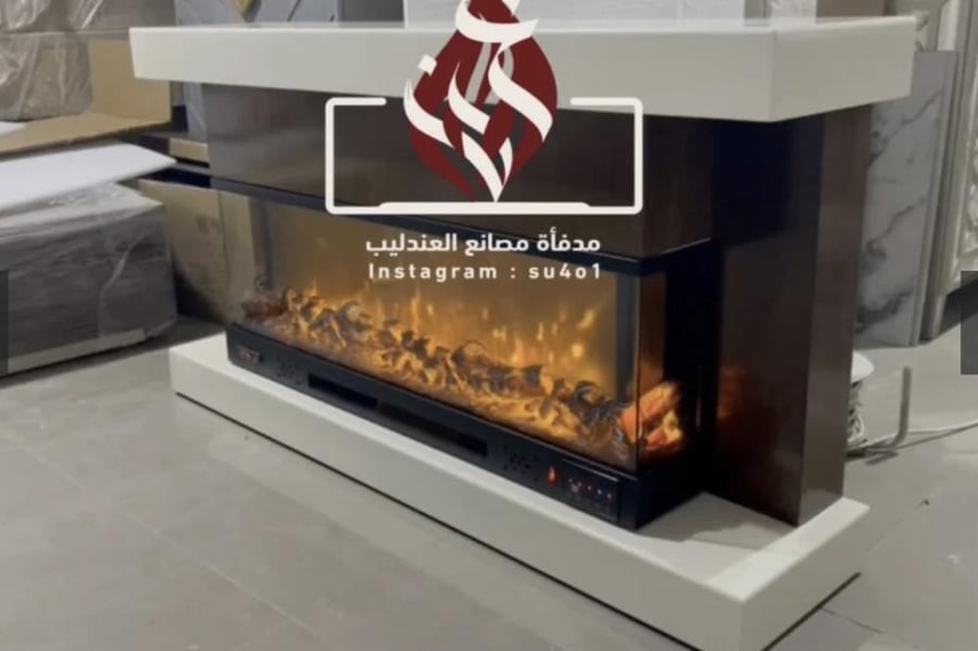 طاوله مودرن مع جهاز شفاف الجوانب