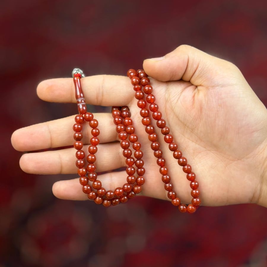 سبحة حجر عقيق كبدي داكن العدد 99 الحجم 6 مل
