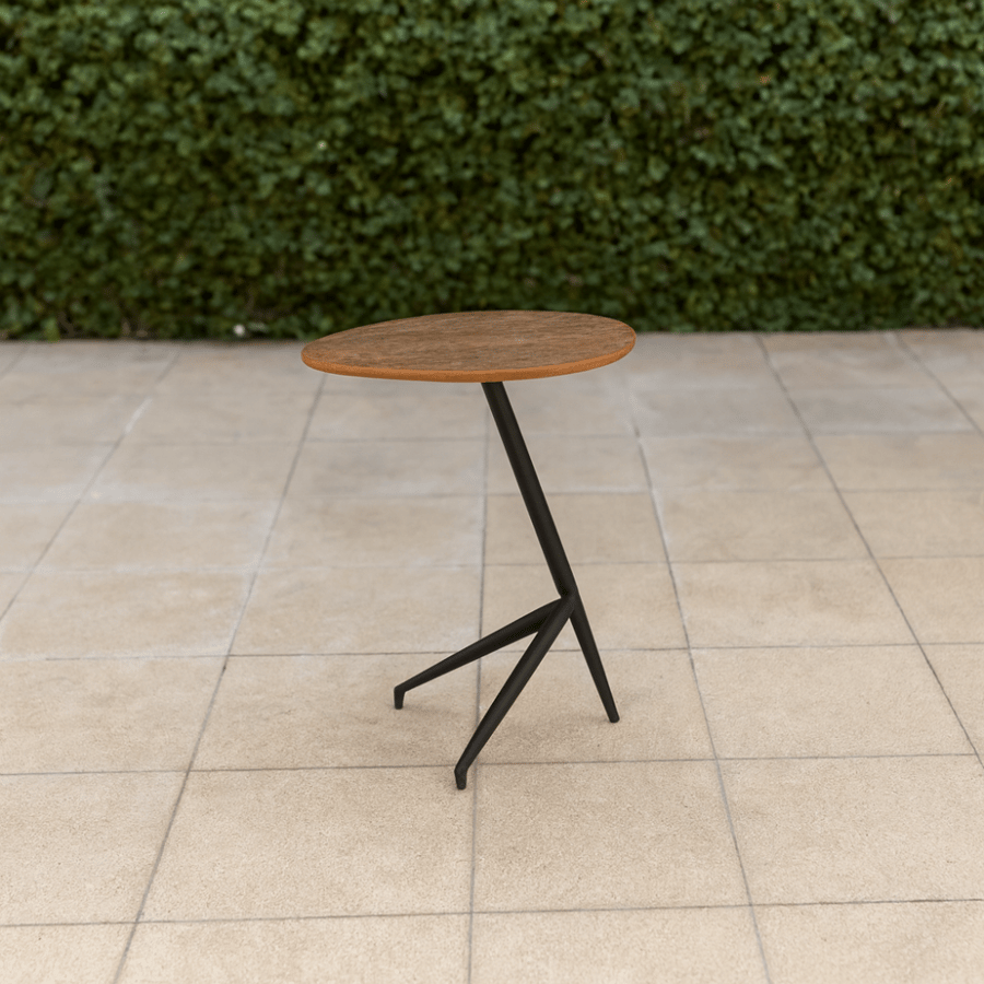 Side table with modern design – size 50×39×65 cm