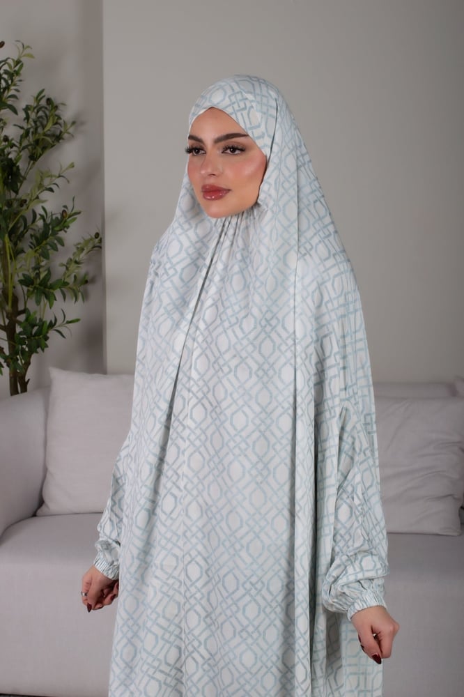 ابعاد سماوية (بخنق)