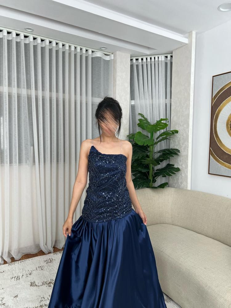 فستان سهرة صدريه سلاسل تفته