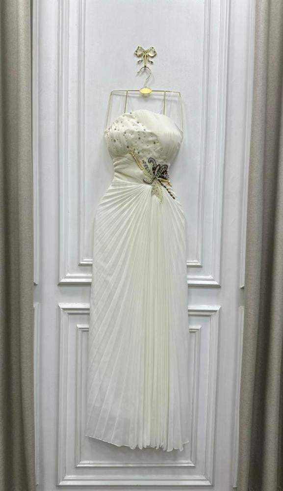 Lailat Al-Qamar dress