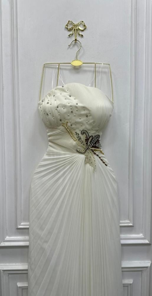 Lailat Al-Qamar dress