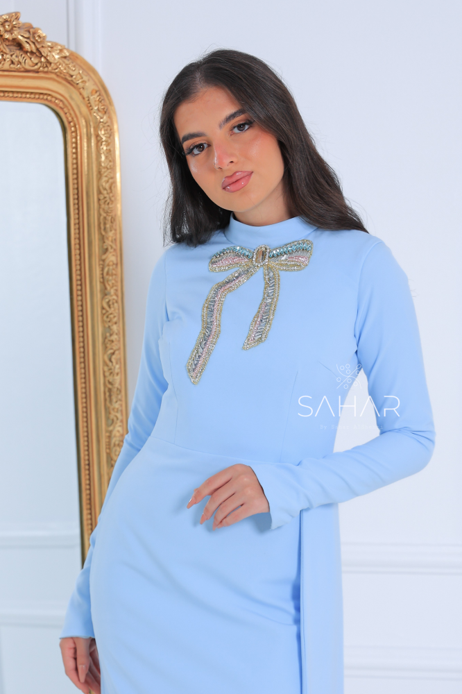 فستان كريب مع فيونكة شك يدوي