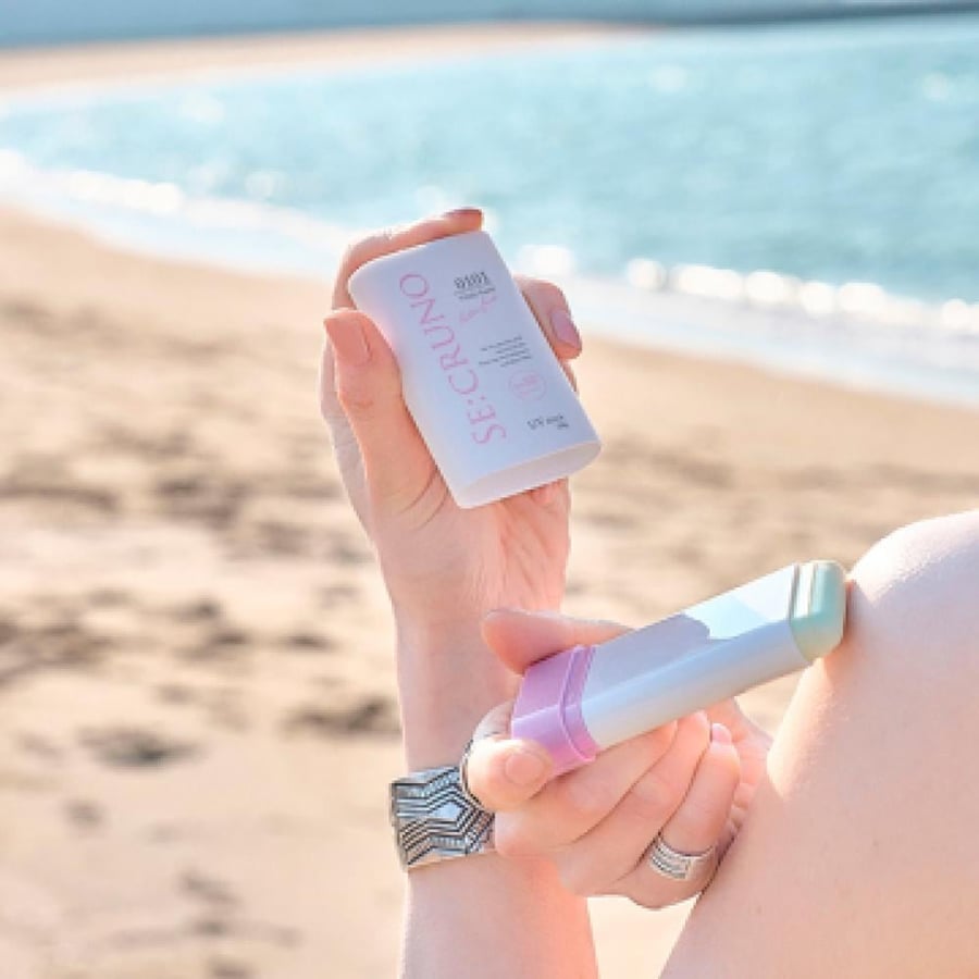واقي شمس ستيك +SPF50 برائحة الزنبق الابيض من سيكرونو - 20 جرام