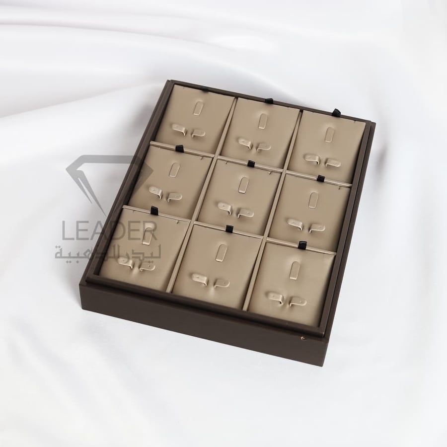 طبق عرض أطقم ذهب الأطفال – 9 خانات