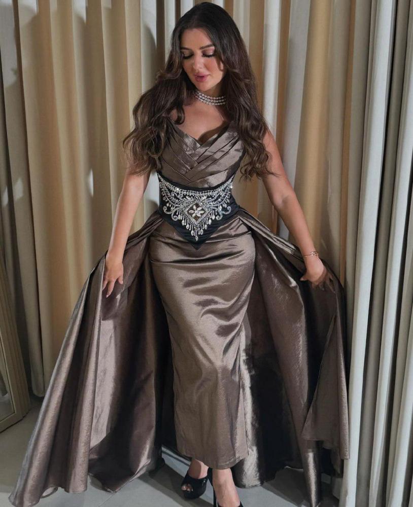 فستان سهرة ناعم