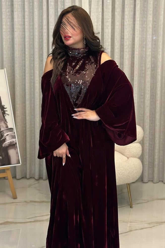 فستان سهرة مخمل متألق جداً