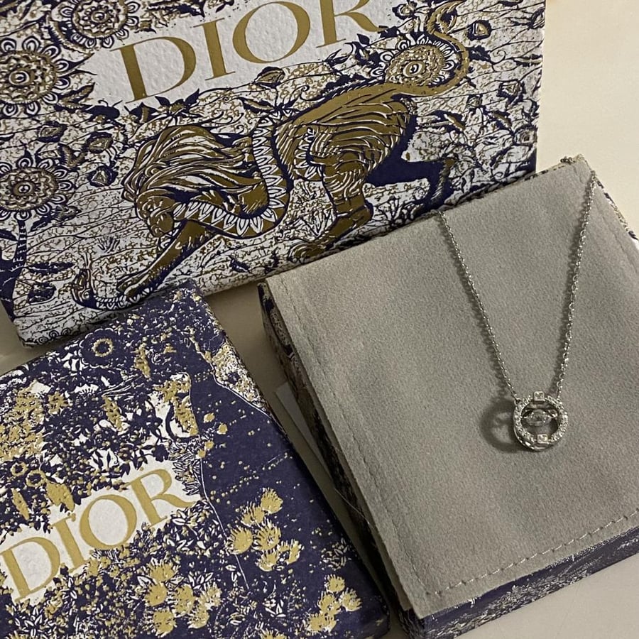 سلسال DIOR