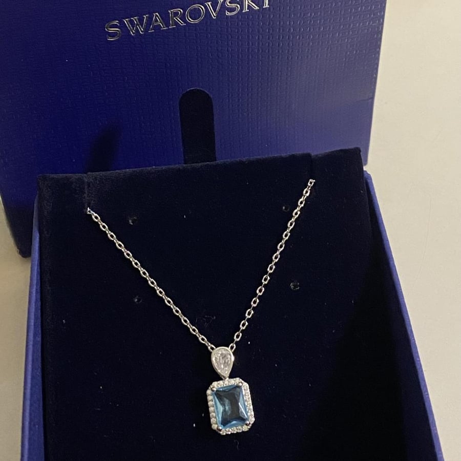 سلسال SWAROVSKI