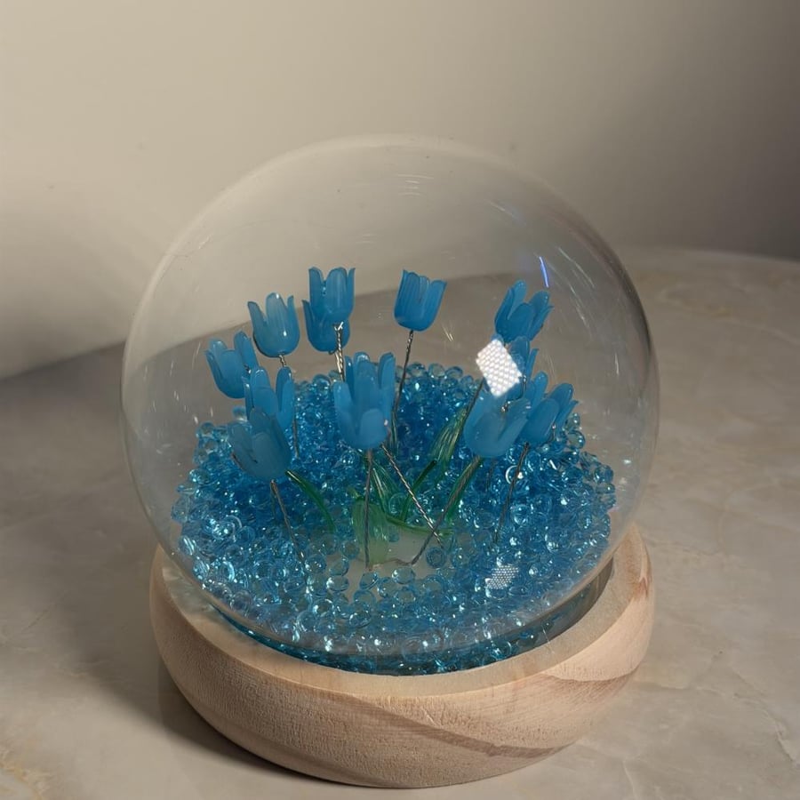 بلورة Blue tulips