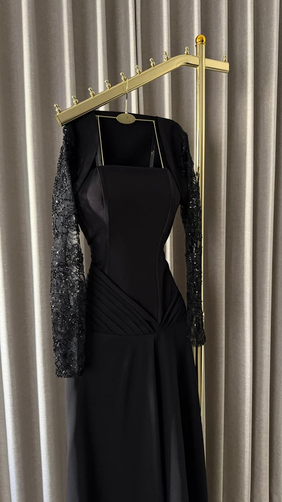 فستان ميراش اسود