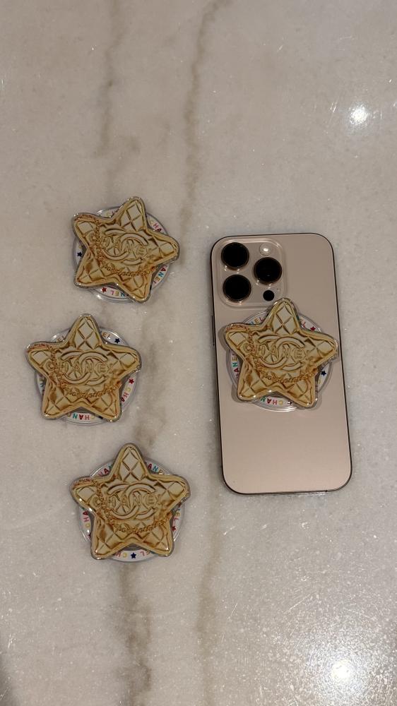 Chanel holder - star