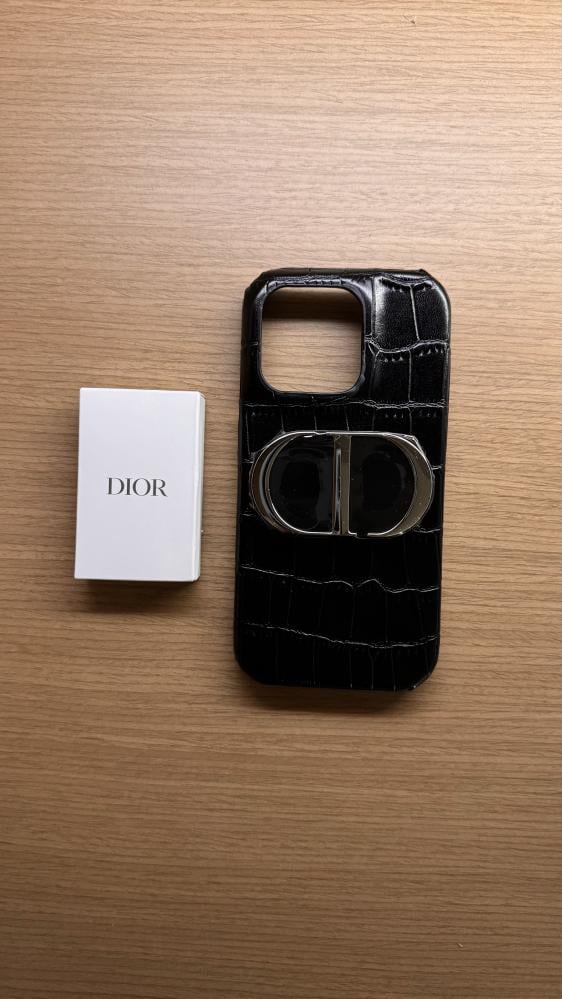 مع الملحقات“Dior phone Mirror “ Sticker