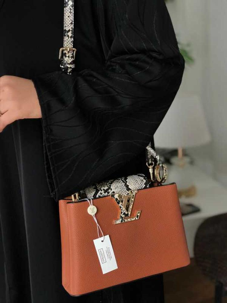 متجر بيع احدث شنط نسائية