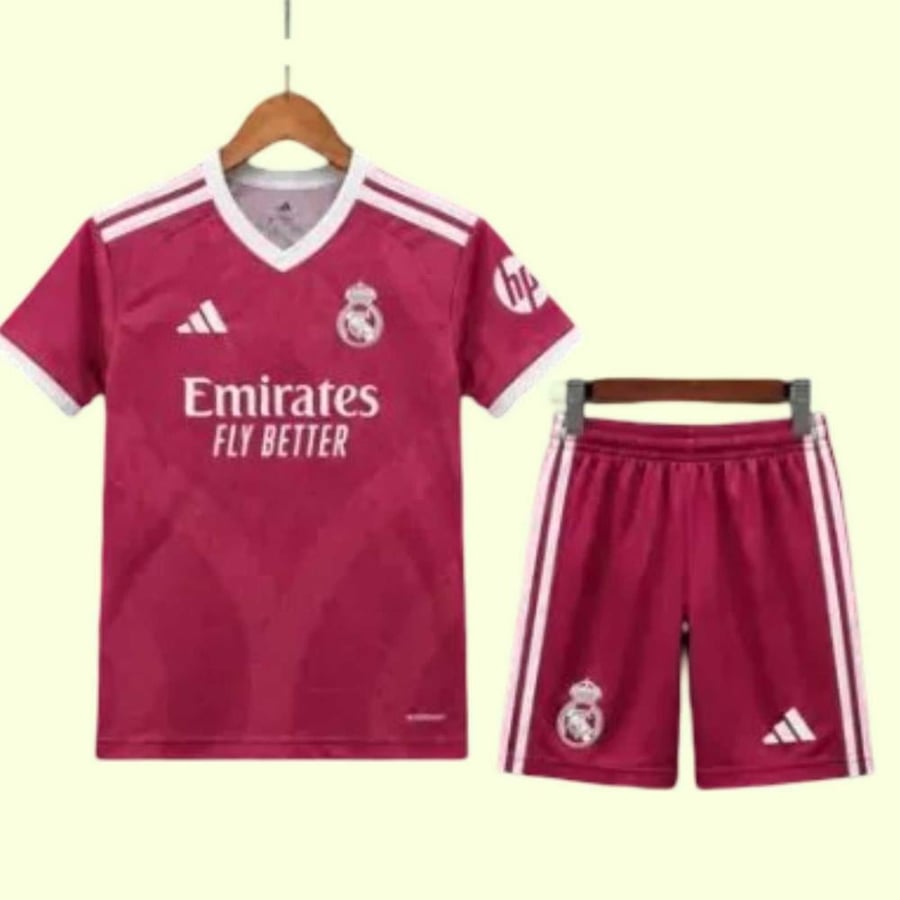 لبس اطفال ريال مدريد الثالث 2027 طباعه الاسم