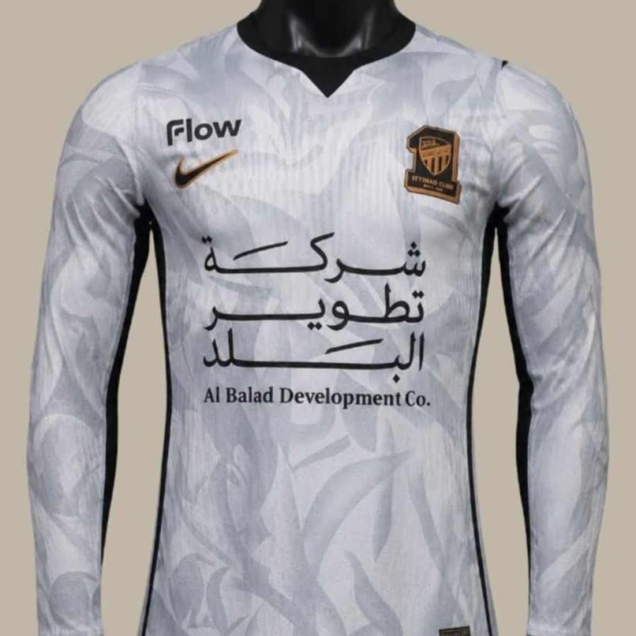 تيشيرت الاتحاد السعودي الاحتياطي الابيض الجديد كم طويل 2027