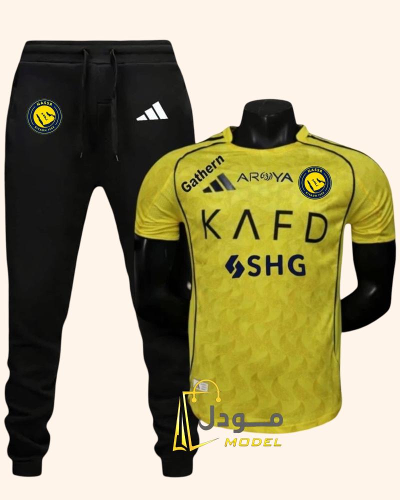 طقم نادي النصر تيشيرت اصفر الاساسي وسروال اسود رجالي نسائي اطفال 2026