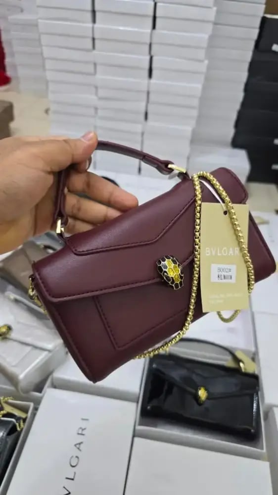 شنطة بولغاري الافعى