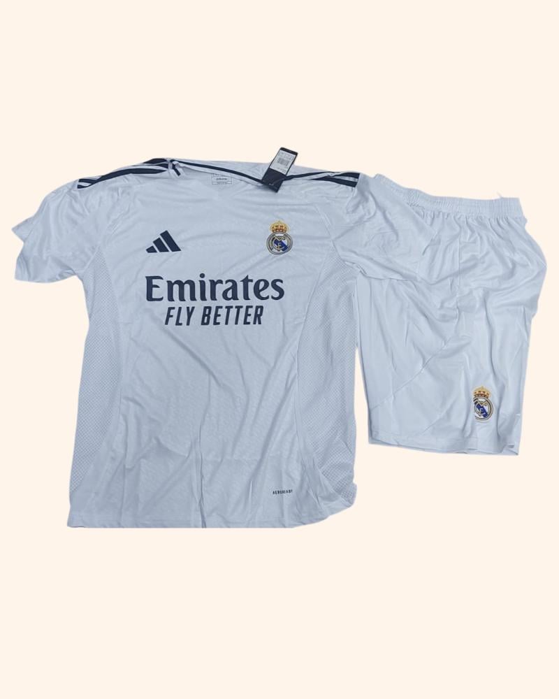 طقم ريال مدريد الابيض الرسمي