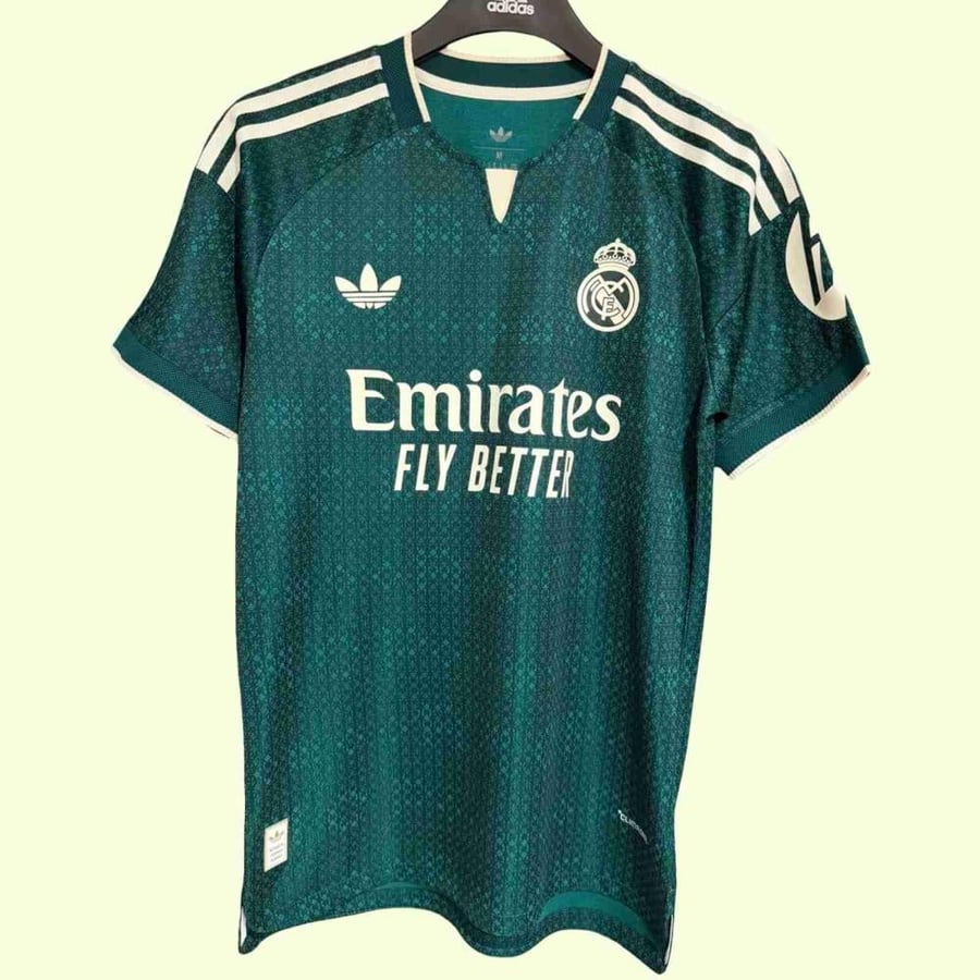 تيشيرت نادي ريال مدريد الاحتياطي 2027