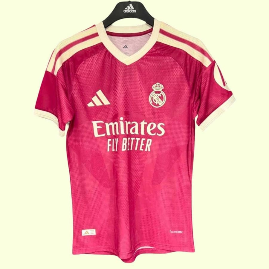تيشيرت ولادي نادي ريال مدريد الوردي 2027