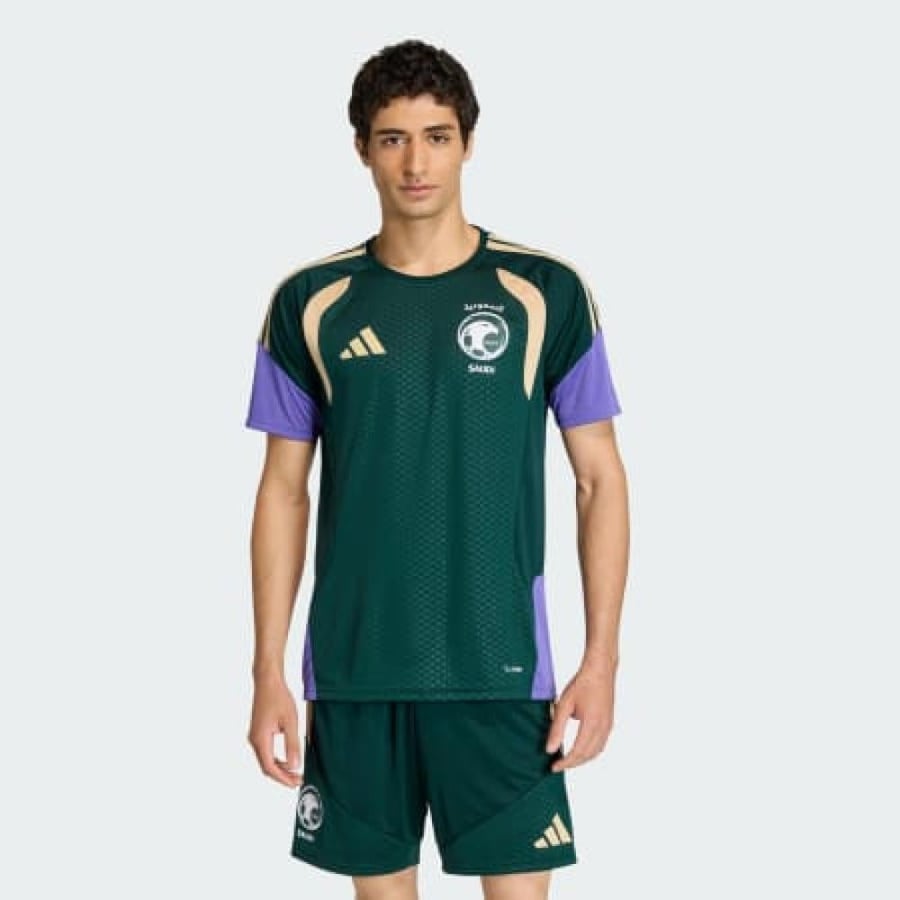 طقم المنتخب السعودي الاخضر الداكن الرسمي
