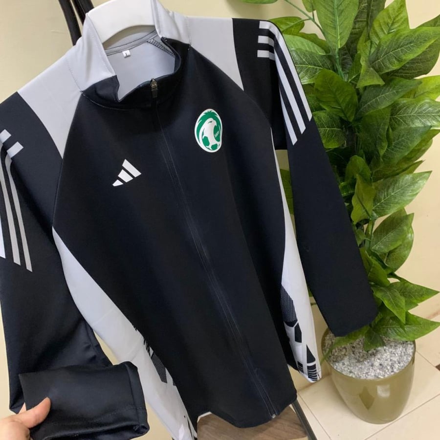 جاكت المنتخب السعودي الجديد اسود بسحاب اصلي