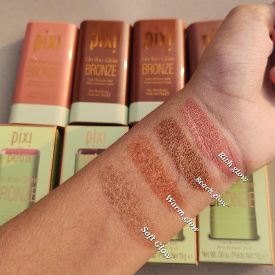 Pixi by Petra On The Glow Blush – Shade Peach Glow 19g
