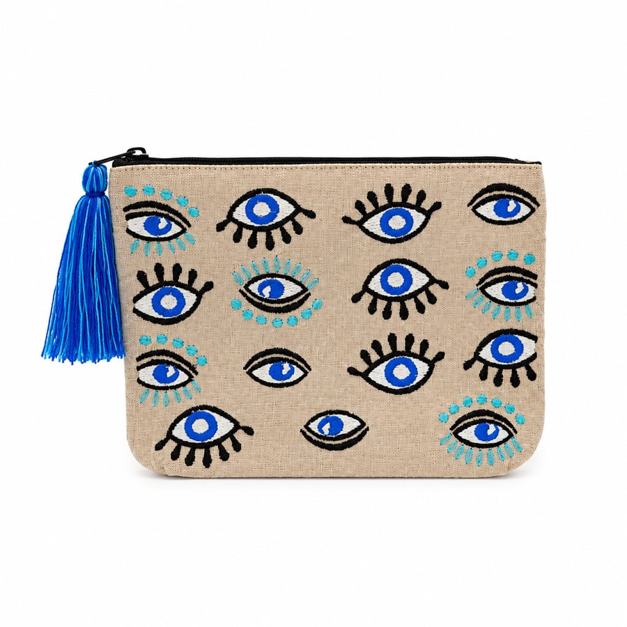 Blue-eyed bumper