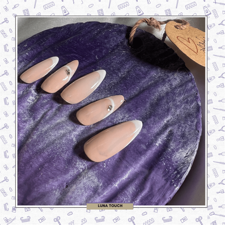 أظافر Luna Touch