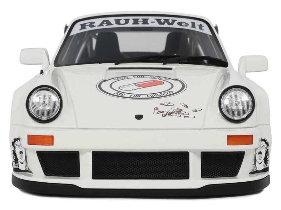 Porsche 911 RWB Rauh-Welt Akira 2024 Brand: Gt-spirit  Scale: 1/18 Color: glacier white  Limited Edition : 1 of 1200 Units  SKU: GT508