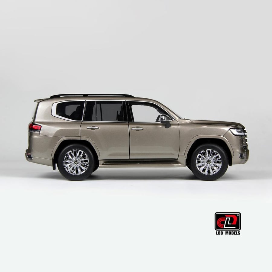 1/18 LCD-MODEL - TOYOTA - LAND CRUISER 300-ZX 2024 LCD18013-ZX-GO