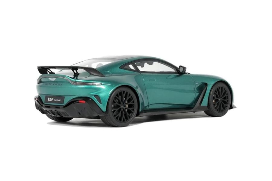 Aston Martin V12 Vantage 2023 1/18 - GT922 GT SPIRIT
