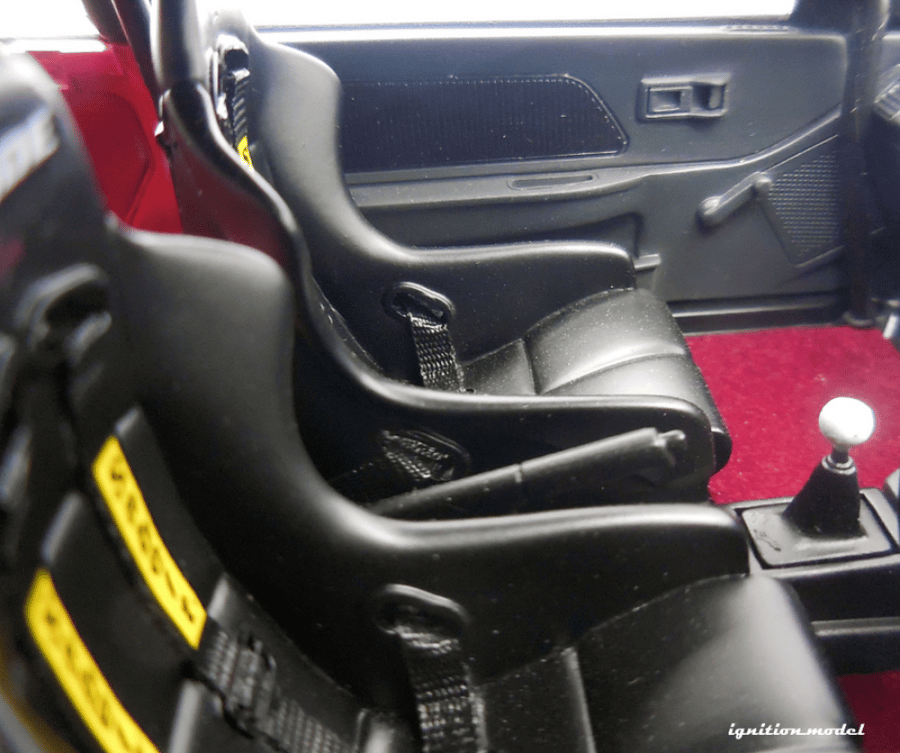 IG3127 Honda CIVIC (EF9) SiR Red