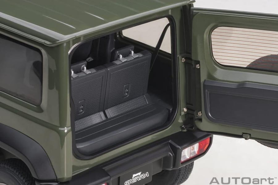 Model: Suzuki Jimny Sierra (JB74) Brand: Autoart  Scale: 1/18 Color: Jungle Green  SKU: 785‪09
