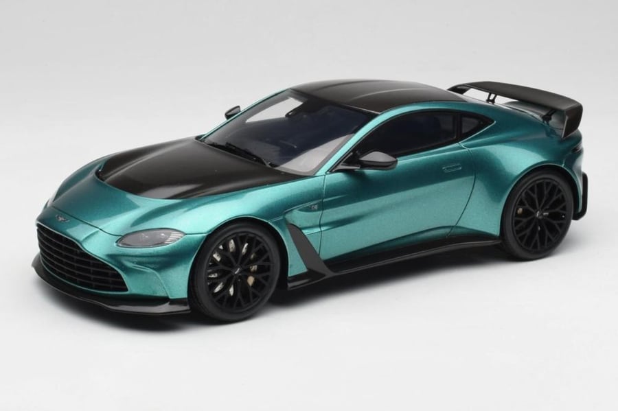 Aston Martin V12 Vantage 2023 1/18 - GT922 GT SPIRIT