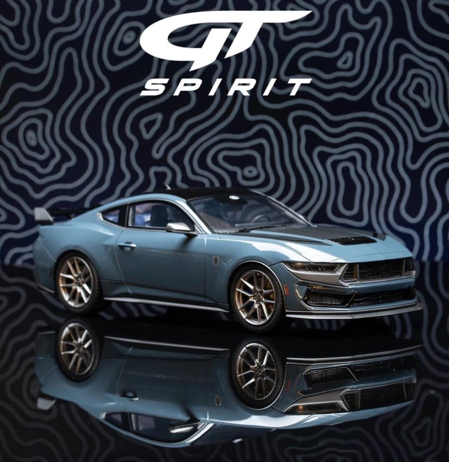 1/18 Ford Mustang Dark Horse Coupe 2004 Vapor Blue Met GT Spirit GT454