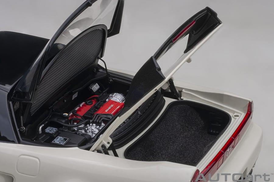 1/18 Honda NSX-R (NA2) (Championship White / Black Carbon) AUTOART ID 73215