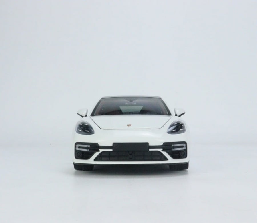 Porsche Panamera Turbo S 2020 Brand: Minichamps  Scale: 1/18 Color: Carrara White Metallic Limited Edition : 1 of 504 Units SKU : 113061074