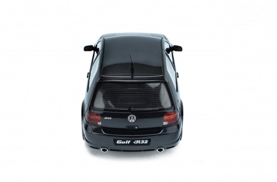 1/18 OT964 Otto Black Volkswagen Golf IV R32
