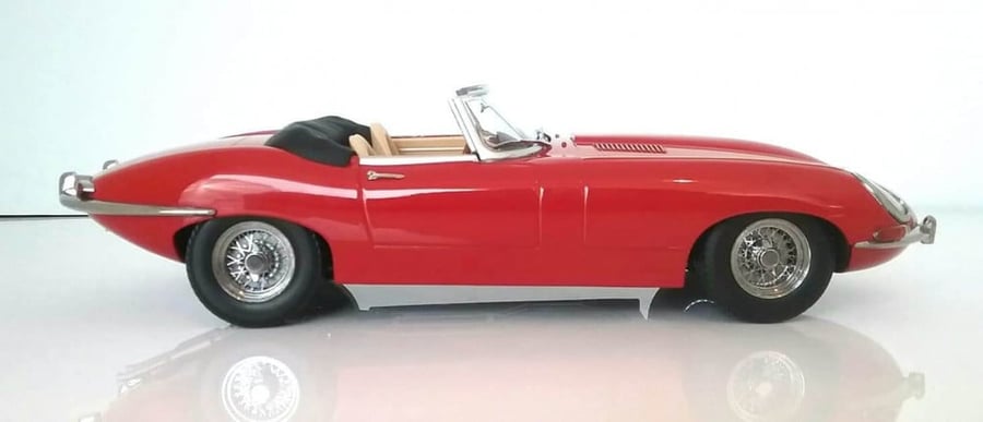 1961 Jaguar E-Type Convertible Series 1 RHD in 1:18 Scale by KK Diecast  KKDC180482R