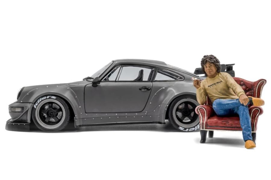 Porsche 911 (964) RWB Rauh-Welt Bodykit 2024 nardo grey with figure 1:18 Solido S1807517