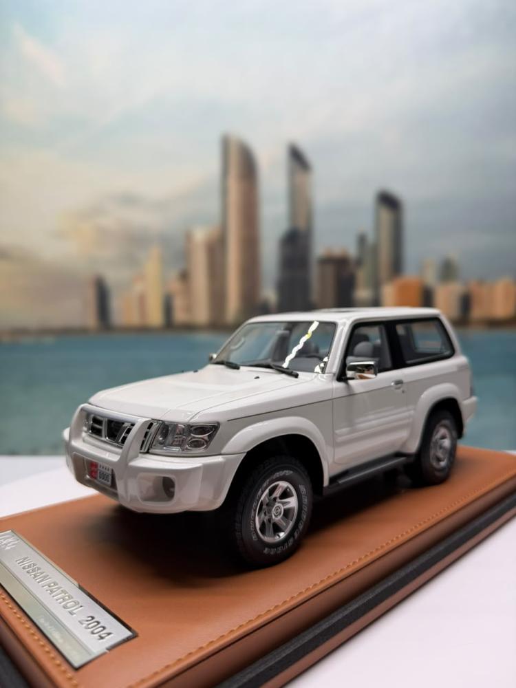 Model: Nissan Patrol Safari 2004  Brand: Old School  Scale: 1/18 Color: White Limited edition: 1 Of 100 Units