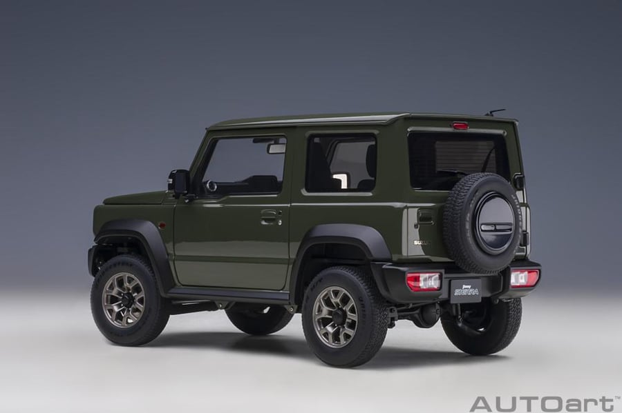 Model: Suzuki Jimny Sierra (JB74) Brand: Autoart  Scale: 1/18 Color: Jungle Green  SKU: 785‪09
