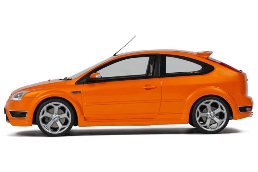 OTTO-MOBILE - FORD ENGLAND - FOCUS MKII ST 2.5 2006 - RHD VERSION Scale: 1/18   Manufacturer code: OT1078   Colour: ORANGE MET   Material: resin   Year: 2006   Notes: LIMITED 999 ITEMS