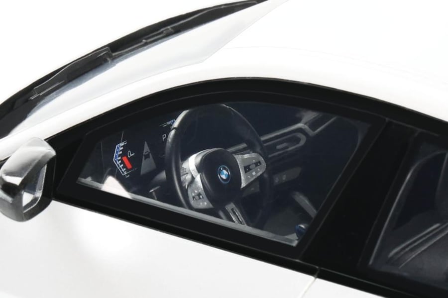 Otto Mobile 1:18 BMW I4 M50 Mineral White Metallic (C6A) 2021 (OT1074)