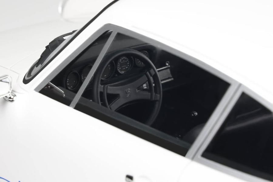 GT-SPIRIT - PORSCHE - 911 CARRERA RS 2.7 COUPE 1973  Scale: 1/12   Manufacturer code: GT921   Colour: WHITE   Material: resin   Year: 1973   Notes: LIMITED EDITION