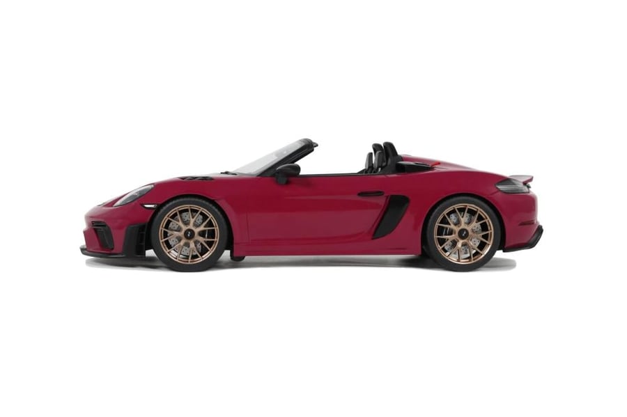 GT-SPIRIT - PORSCHE - 718 (982) SPIDER RS WEISSACH PACKAGE 2023  Scale: 1/18   Manufacturer code: GT486   Colour: DARK PINK   Material: resin   Year: 2023   Notes: LIMITED EDITION