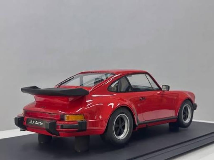 GT Spirit – 1/8 Porsche 911 (930)Turbo 3.3 Indian Red 1989 – Limited Edition Resin Model SKU: GTS802301